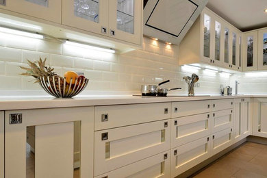 Photo of a modern kitchen in Devon.