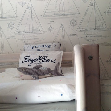 LEO'S ROOM