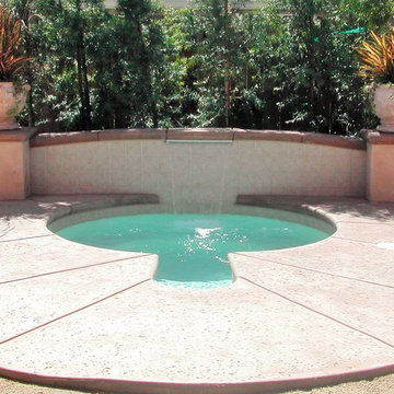 Grecian Style Pool and Features