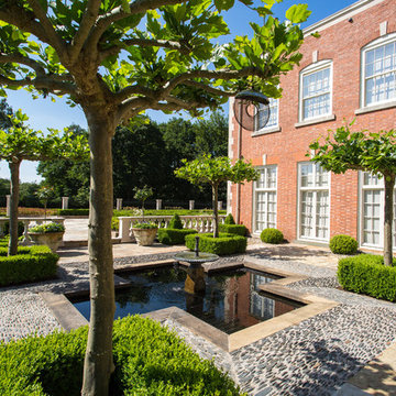 Traditional Patio