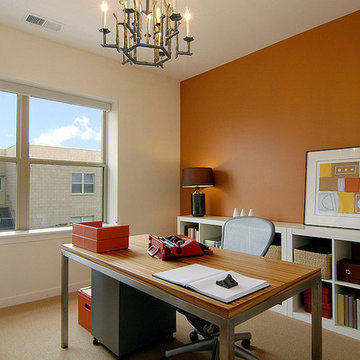 Chicago: Urban Townhome Home Office