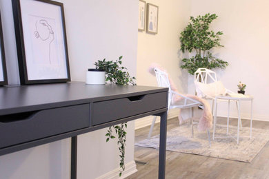 Bedroom - bedroom idea in Toronto