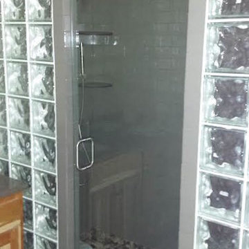 HEAVY GLASS SHOWER DOOR
