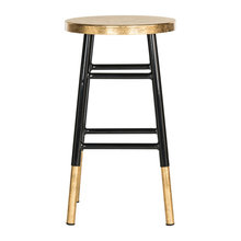 Akmal's stools