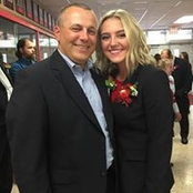 Deanna Kneeland's photo
