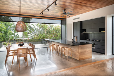 Inspiration for a beach style kitchen in Sydney.