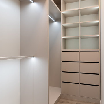 Custom Walk-in Closet Toronto