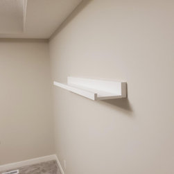 Floating Bookshelf - Wall Accents
