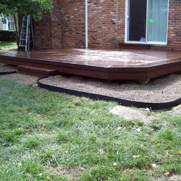 TREX TRANSCENDS FIRE PIT COLOR DECK WITH VL BORDER