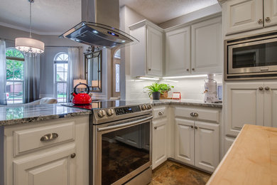 Example of a transitional kitchen design in Austin