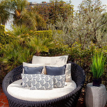 Colonial Terrace