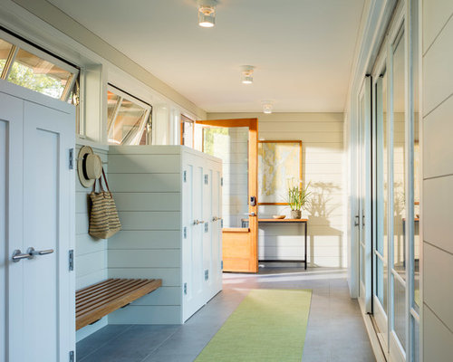 5,000 Beach Style Entryway Design Ideas & Remodel Pictures | Houzz