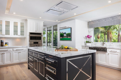 Example of a kitchen design in Miami