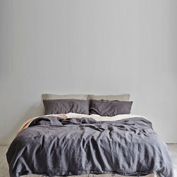 Charcoal Linen Duvet Set | In Bed - Duvet Covers & Duvet Sets