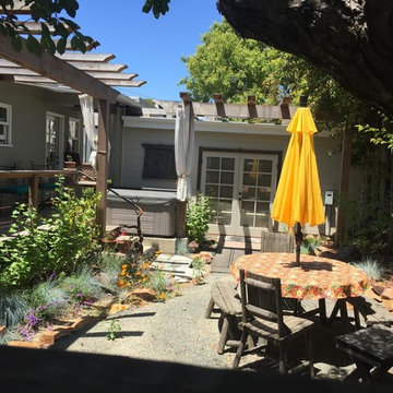 Berkeley Native Creekside Courtyard