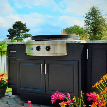 Outdoor Kitchen Featuring Evo Grill