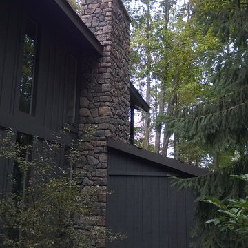 Definitive Grade manufactured stone veneer in Pennsylvania fieldstone.
