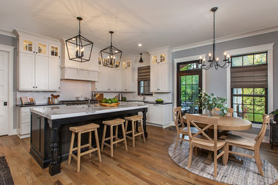Inspiration for a country kitchen remodel in Detroit