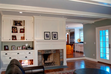 Inspiration for a timeless family room remodel in New York