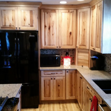 Natural Rustic Hickory Kitchen Cabinets