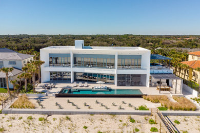 Trendy exterior home photo in Jacksonville