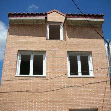Edificio dos viviendas 157,70 metros cuadrados.