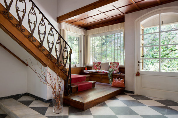 Средиземноморский Прихожая by ONLY HOME STAGING