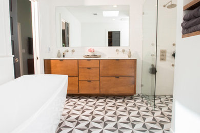 Example of a bathroom design in Austin