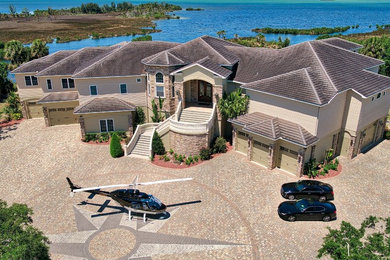 www.GulfFrontLuxuryEstate.com