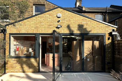 Design ideas for a contemporary patio.