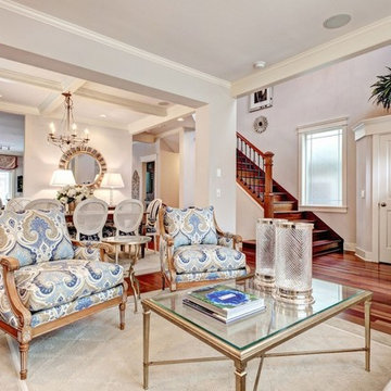 Queen Anne Glamour