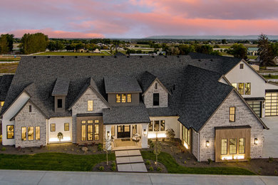 Example of a transitional exterior home design in Boise