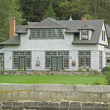 Seaside Carriage House