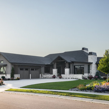 Natural Elements Provide Outdoor Oasis at Contemporary Home