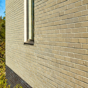 Coliseum & Shadow Canyon Brick Home - Virginia