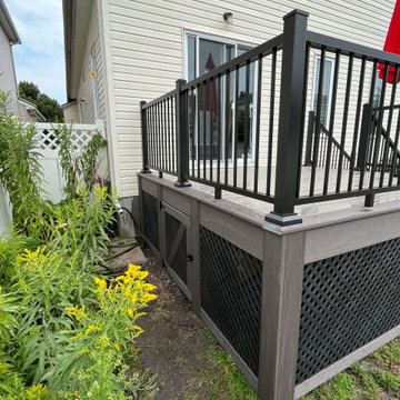coastline dark hickory with black lattice