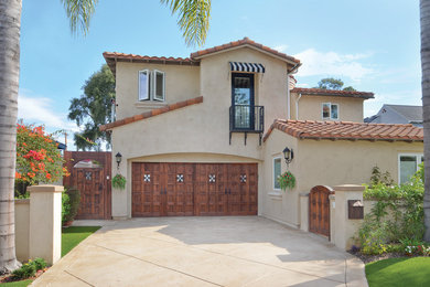Example of a tuscan garage design in San Diego