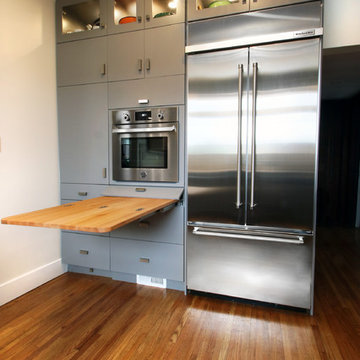 Maximizing Kitchen Space With A Pull Out Chopping Block