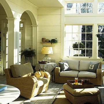 COUNTRY HOUSE