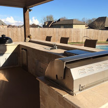Outdoor Kitchen