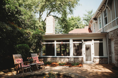 Transitional patio photo in Nashville