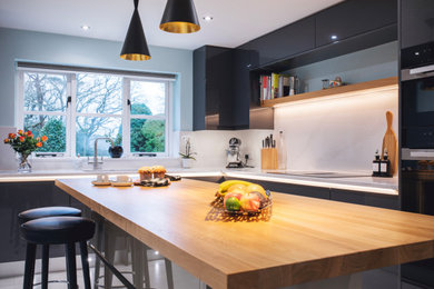 Inspiration for a modern kitchen in Hampshire.