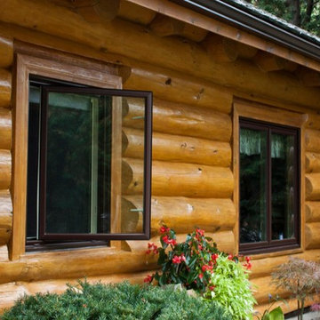 Beautiful Country Log Home