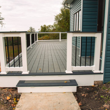 Wraparound Deck
