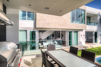 Contemporary exterior home idea in Miami
