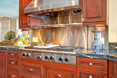 Example of a trendy kitchen design in Los Angeles