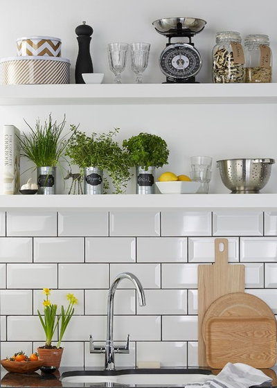 Contemporary Kitchen Gloss White Kitchen