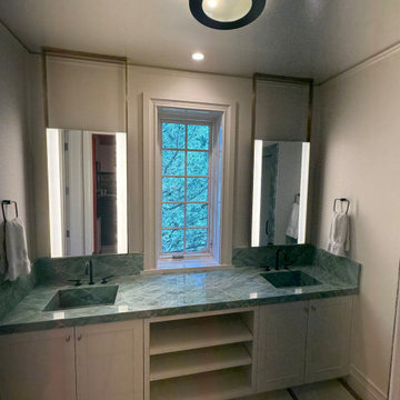 Polo Club - Suite Bath, Stone & Brass