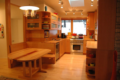 Example of a 1950s dining room design in Minneapolis