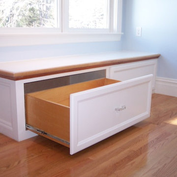 Built-in bench